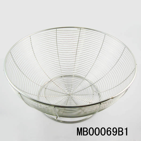 MB00069B1 22Cm S/S Fruit Basket/Strainer