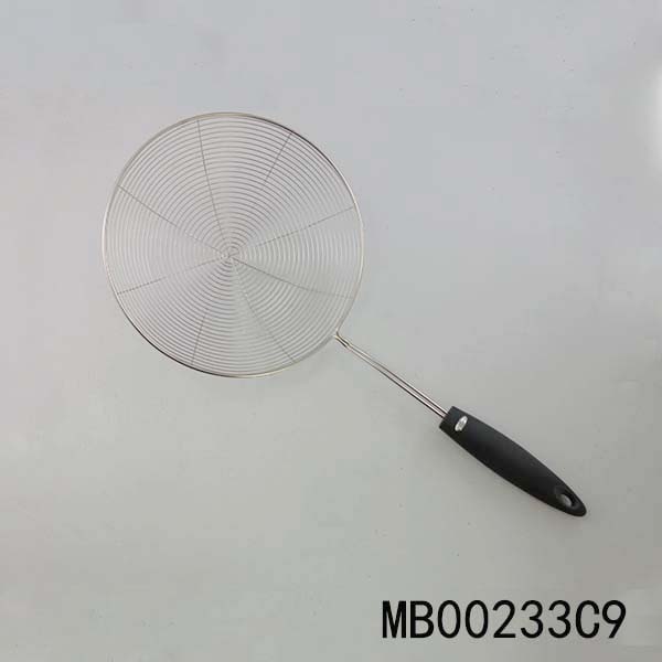 MB00233C9 21Cm S/S Strainer In Plastic Handle