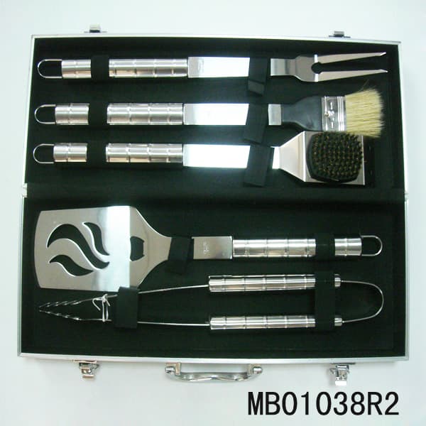 MB01038R2 6Pcs S/S Bbq Tools Set In Aluminium Case