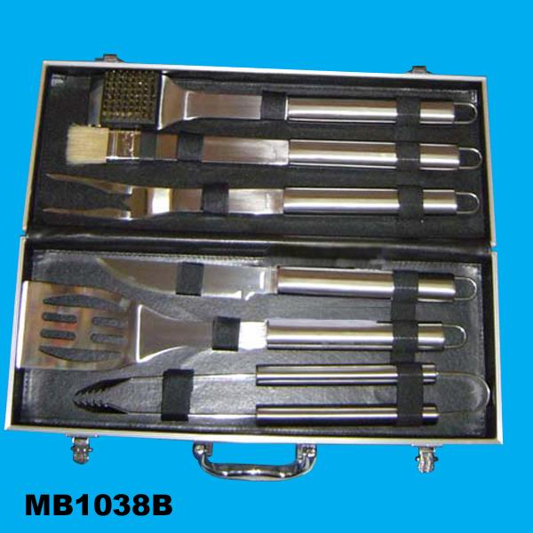 MB1038B S.S. Bbq Set (Weight: 1075Gm For The Aluminium Case; 1318Gm For All The Tools)