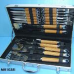 18Pcs Bbq Set Plastic Handle In Case
