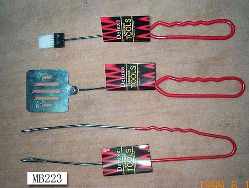 MB223 3Pc Bbq Tools Including Brush