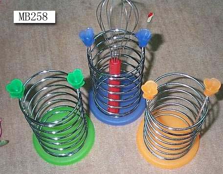 MB258 Kitchen Rack With Wooden Base