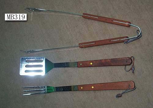 MB319 3Pc Wood Handle Bbq Tools
