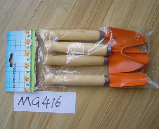 MG416 4Pcs Garden Tools W/Wood Handle