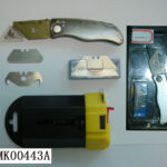Cutter & 5Pcs Blade D/B( Folding Knife)