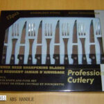 12Pcs Steak Knife P.P. Handle