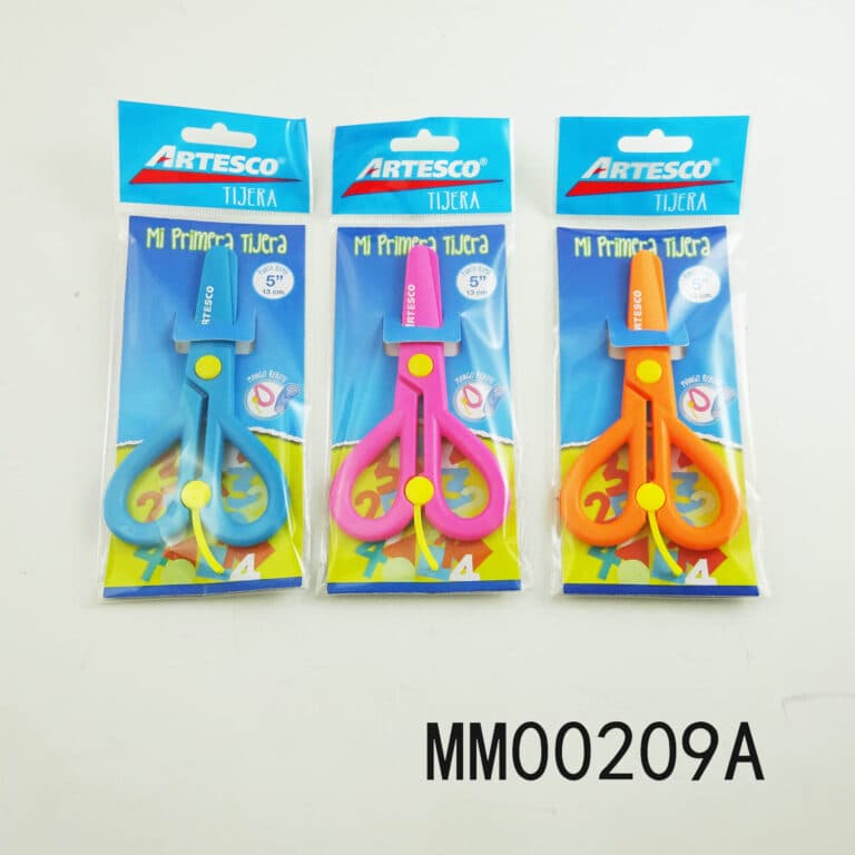 100% Plastic Preschool Scissors