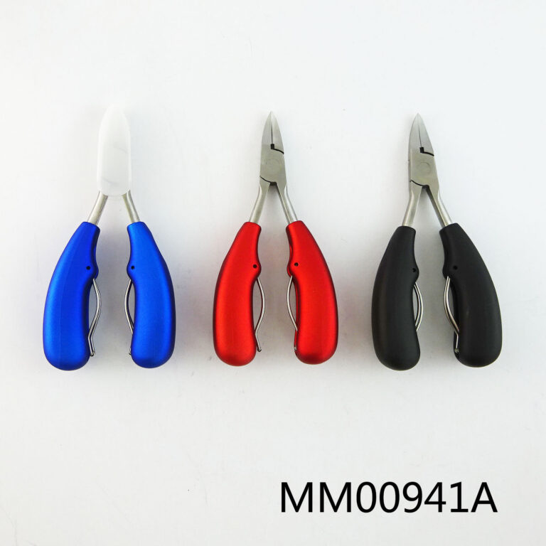 Nail Clipper With Plastic Handle