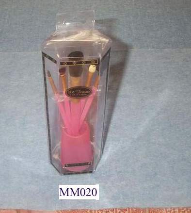 MM020 5Pcs Brush In Pp Box