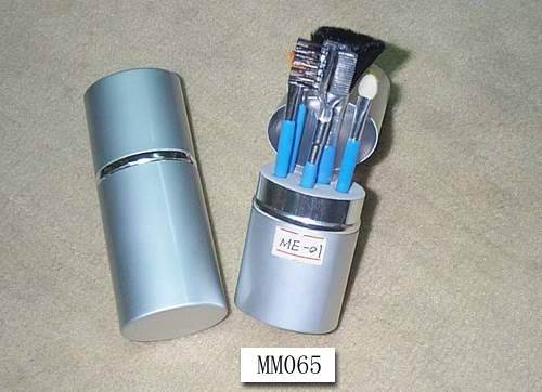 MM065B.jpg