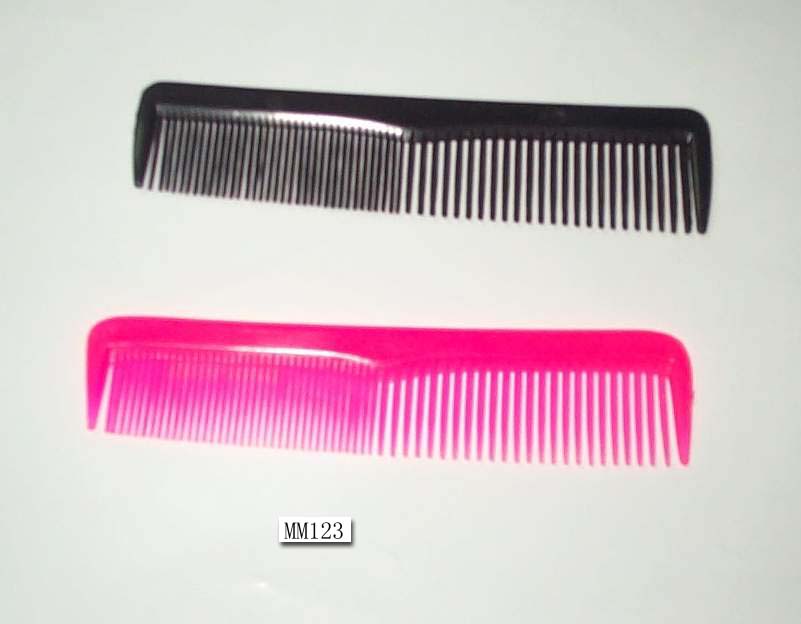 MM123 Plastic Comb