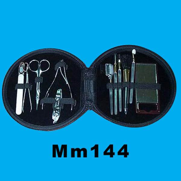 MM144 Manicure Set In Box