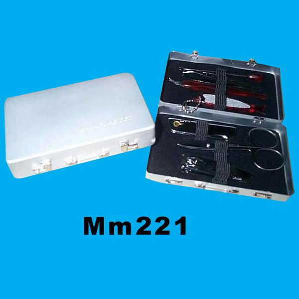 MM221 8Pcs Manicure Set In Box