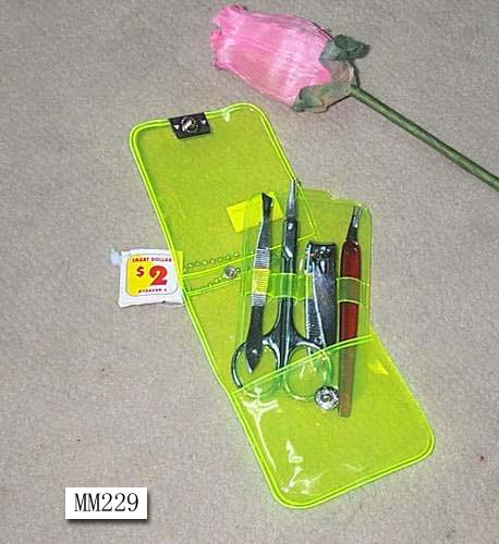 MM229 4Pcs Manicure Set