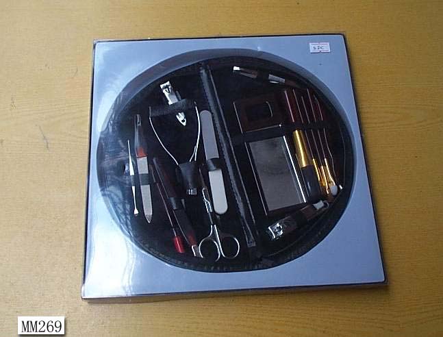 MM269 Manicure Set In Box