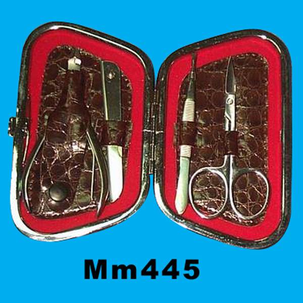 MM445 Manicure Set