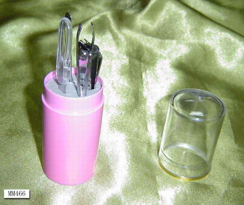 MM466 Manicure Set