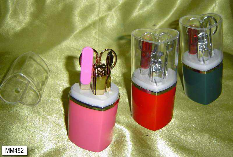 MM482 4Pcs Manicure Set