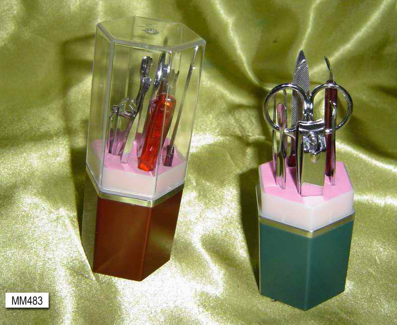 MM483 Manicure Set In Box