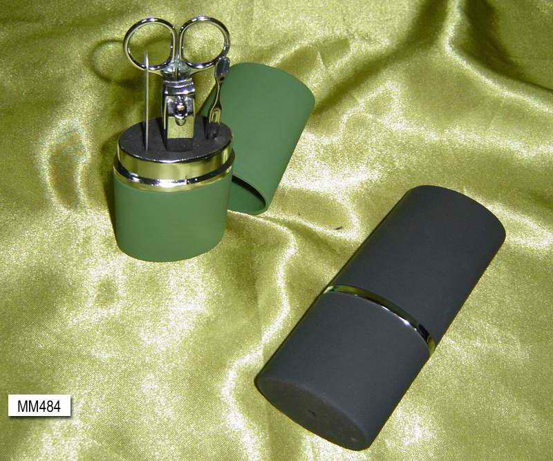 MM484 Manicure Set In Box