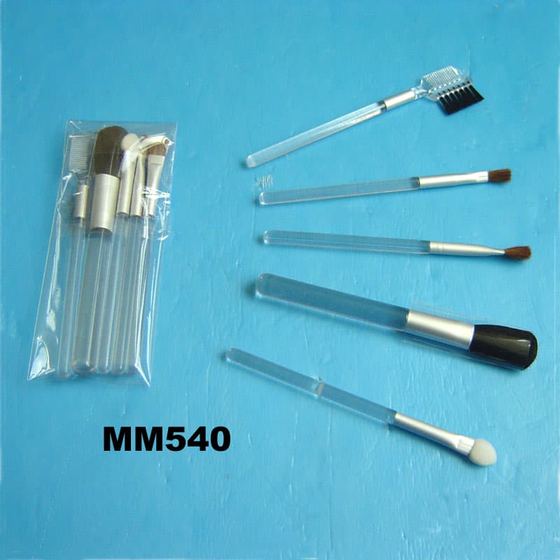 MM540 Beauty Brush