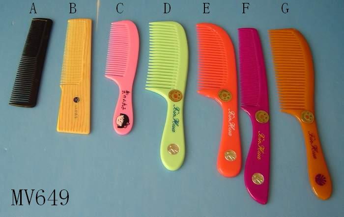 MM649 Plastic Comb