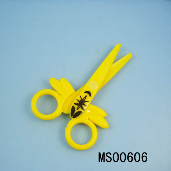 MS00606 5" Plastic Baby Safe Scissors