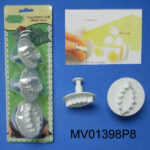 Set Of 3 Veined Holly Keaf Plunger Cutter