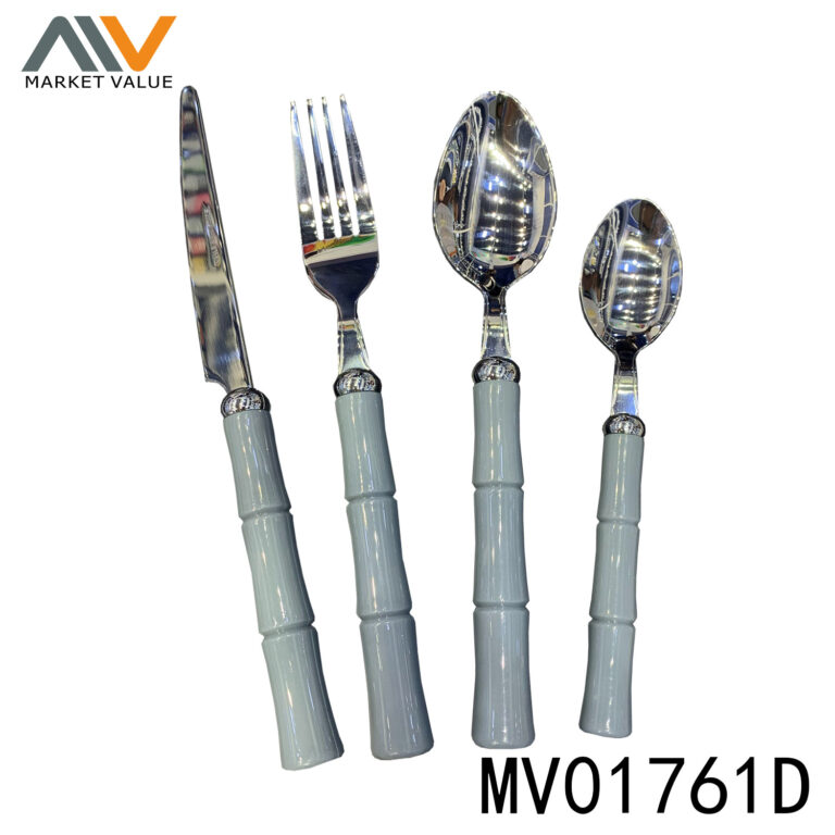4Pcs Cutlery Set With Plastic Bamboo Handle