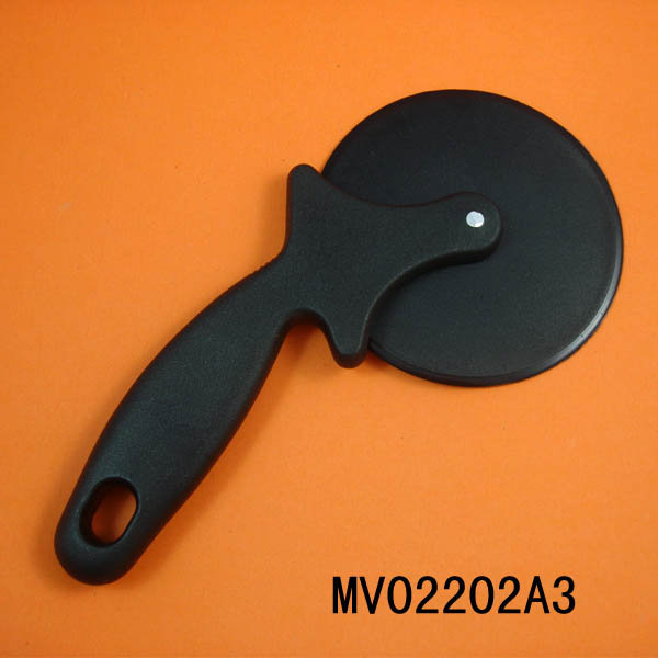 MV02202A3 Nylon Pizza Cutter