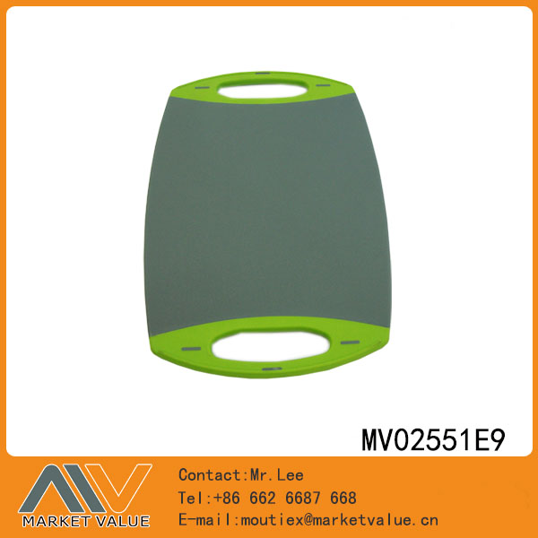 MV02551E9 Plastic Cutting Board