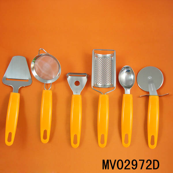 MV02972D Kitchen Tools W/Black Handle 6 Astd. Tag