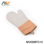 MV02987C13.jpg