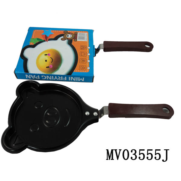 MV03555J Pig Shaped Omelette Pan In Color Box
