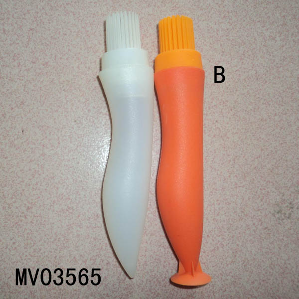 MV03565 Silicone Basting Brush With Oil Container In Colur Box