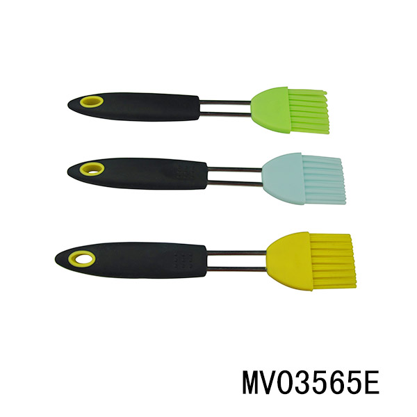 Silicone Brush With Rubber And Plastic Handle