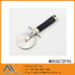 Pizza Cutter With Soft + Die-Casting Handle
