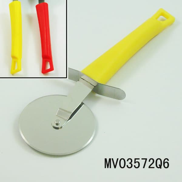 MV03572Q6 Pizza Cutter/Tag