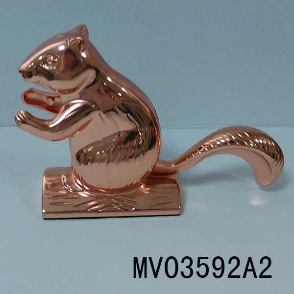 MV03592A2 Squirrel Aluminum Rose Gold Plating Nut Cracker