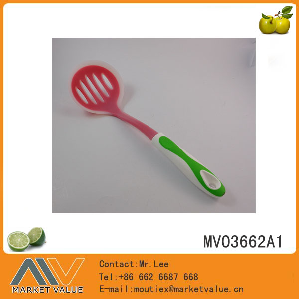 Silicone Kitchen Tools With Pp+Ptr Handle/Strainer