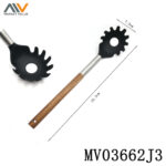 Nylon Spaghetti Claw With Acacia Wood Handle
