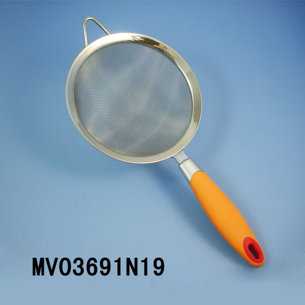 MV03691N19 16Cm S/S Strainer Plastic Handle