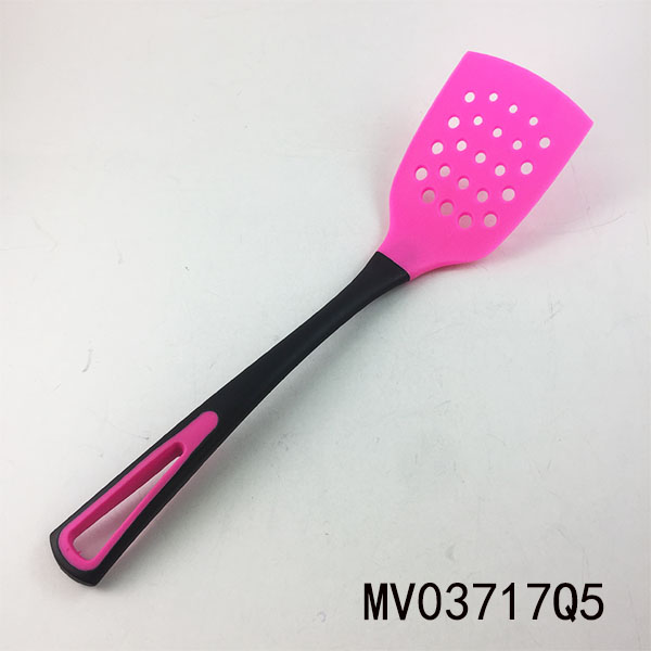 MV03717Q5 Soft Handle Nylon Slotted Turner