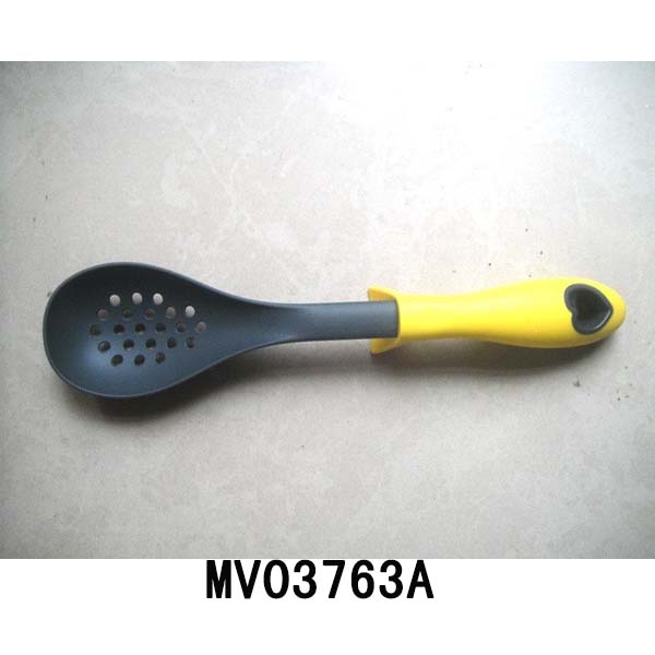 MV03763A Nylon Slotted Spoon/Kitchen Tools With Rubber Handle