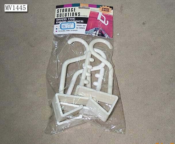 MV1445 3Pcs Plastic Door Hangen