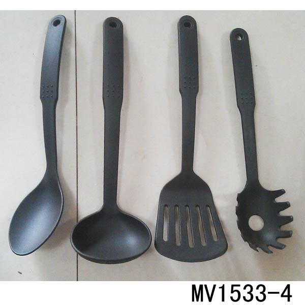 MV1533-4 4Pcs Nylon Kitchen Tools In Nylon Net Bag Hang Tag Card