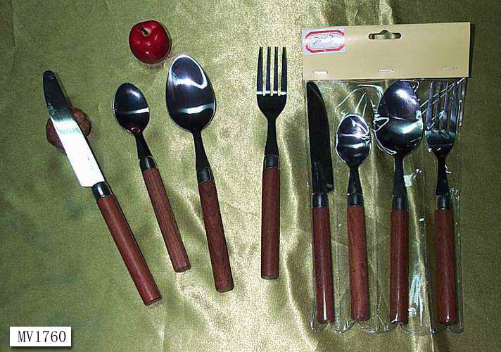MV1760 4Pcs Cutlery Set Wooden Handle In Pvc Bag W/Hang Card