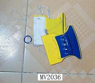 MV2036 Plastic Window Brush In Color Box