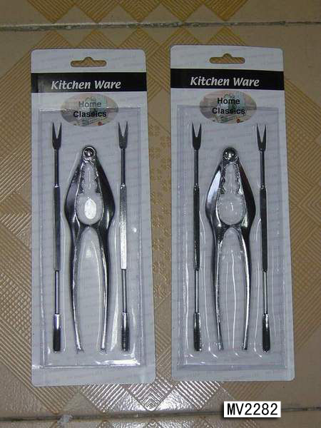 MV2282 2Pc Lobster /Nut Cracker